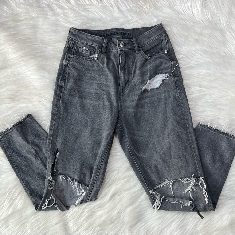 American Eagle Outfitters Mom Jeans